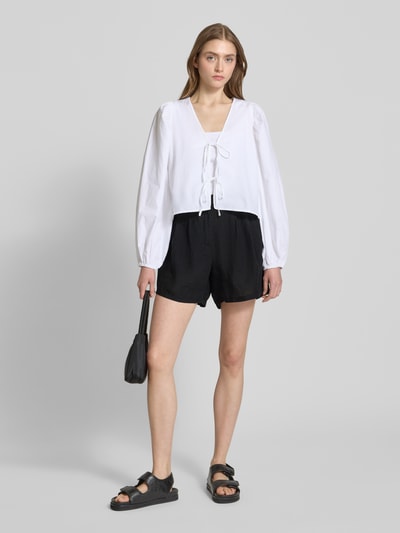 Gina Tricot Relaxed Fit Leinenshorts mit Bundfalten Black 1