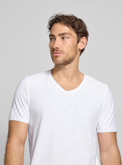 MCNEAL T-Shirt mit V-Ausschnitt Weiss 3