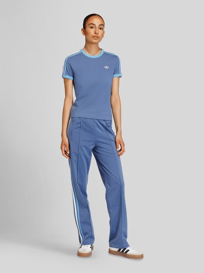 adidas Originals T-shirt o kroju regular fit z Mieszanka bawełny Niebieski 1