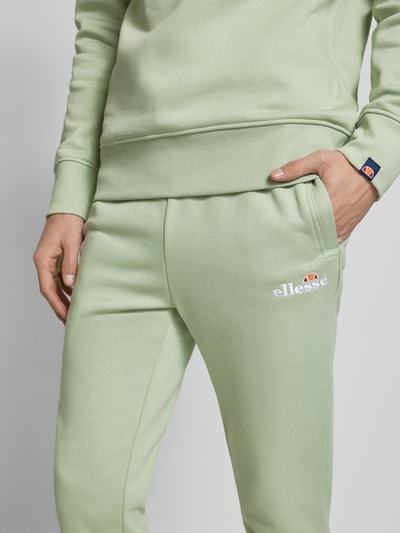 Ellesse Regular Fit Sweatpants mit Label-Stitching Modell 'Nioro' Hellgruen 3