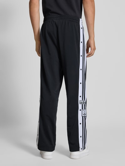 adidas Originals Spodnie treningowe z detalami z logo Czarny 5