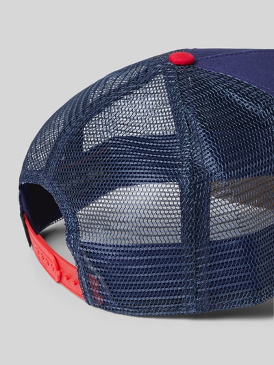 GOORIN BROS. Trucker-pet met motiefpatch, model 'The Flocking Bird' Lichtrood - 3