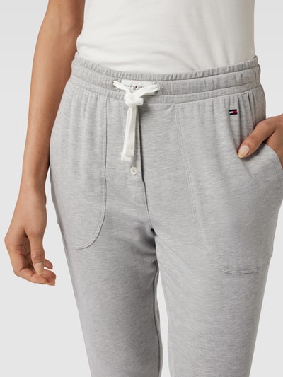 TOMMY HILFIGER Sweatpants mit Logo-Stitching Hellgrau 3