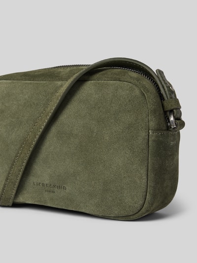 LIEBESKIND BERLIN Crossbody Bag mit Logo-Prägung Modell 'Ella' Khaki 3