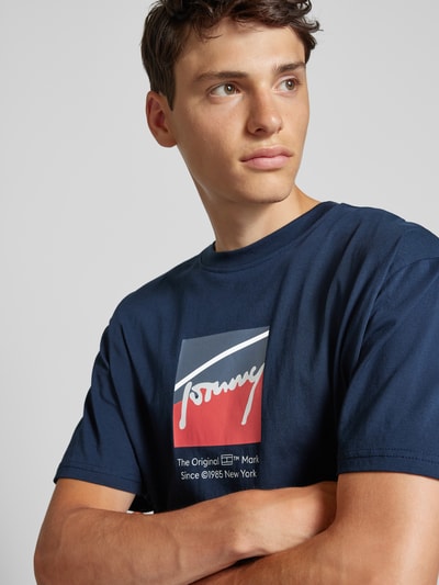 Tommy Jeans Regular Fit T-Shirt mit Label-Print Marine 3