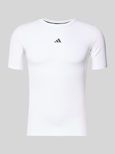 Produktfoto, T-Shirt mit Label-Print van adidas Training in wit, materiaalmix met stretch, slim fit, ronde hals, ruglengte maat M 68 cm