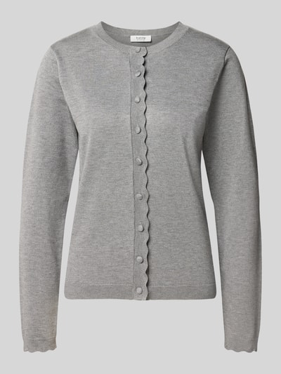 Produktfoto, Strickjacke aus Viskose-Mix Modell 'MORLA' von b.young in Grau, gerader Schnitt, Knopfleiste und Ärmel mit Muschelsaum, feine Textur