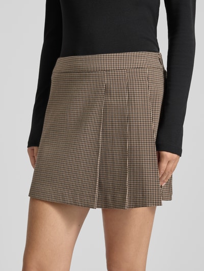 Gina Tricot Minirock mit Viskose-Anteil in Falten-Optik Sand 3