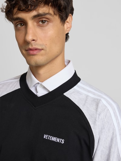 VETEMENTS Regular Fit T-Shirt mit Logo-Stitching Black 3