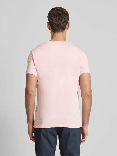 Tommy Hilfiger Slim Fit T-Shirt mit Rundhalsausschnitt Pink 5