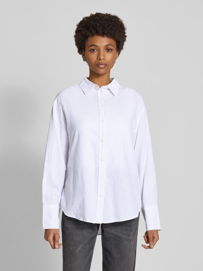 Gina Tricot Bluzka koszulowa lniana o kroju regular fit z listwą guzikową na całej długości Biały 4