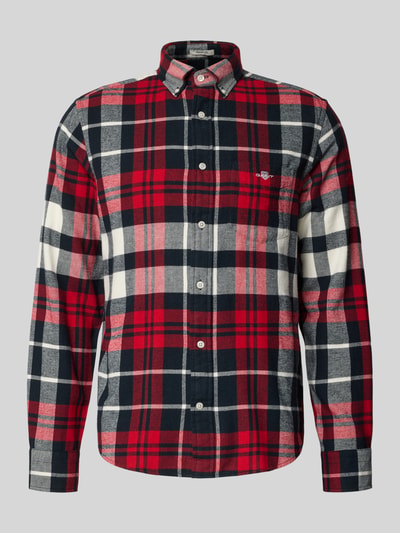Produktfoto, Vrijetijdsoverhemd met rood, zwart en wit ruitpatroon, borstzak en knoopsluiting, Gant, puur katoen, regular fit, button-downkraag, labelstitching, ruglengte maat M 74 cm, schouderbreedte 45 cm, mouwlengte 66 cm