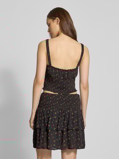 Review Crop Top mit Smok-Details Black 5