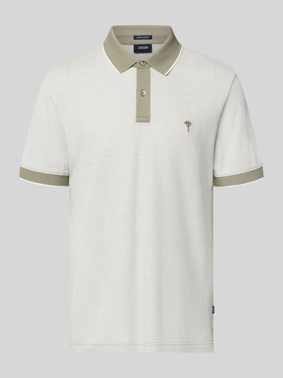 Produktfoto, Regular Fit Poloshirt mit Label-Stitching Modell 'Percyco' von JOOP! Collection aus reiner Baumwolle, helle Beige-Töne, Knopfleiste, glatte Textur