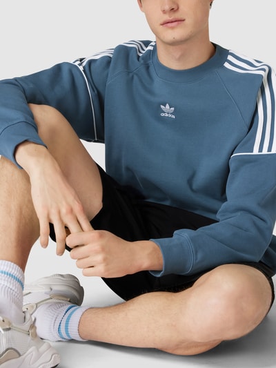 adidas Originals Sweatshirt mit Label-Details Rauchblau 3