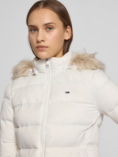 Tommy Jeans Shaped fit donsjack met logostitching  Offwhite - 3