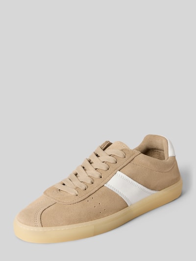 Produktfoto, sneakersy z naturalnej skóry z wiązaniem, model 'CPH98' od Copenhagen, beżowe z białym detalem, zaokrąglony czubek, wysokość obcasa 2 cm w rozmiarze 40, wysokość cholewki 7 cm, szerokość w rozmiarze 40: 8 cm, gładka faktura, minimalistyczny design