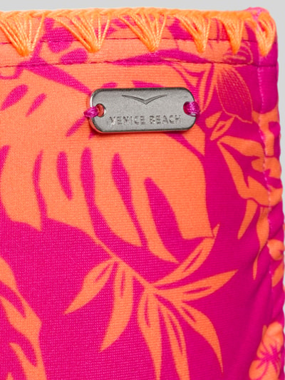 Produktfoto, Bikini mit Bügel und Schnürung Modell 'Kensi' von VENICE BEACH, Material-Mix mit Stretch-Anteil, Label-Detail, kräftiges Pink-Orange, florales Muster, glatte Textur