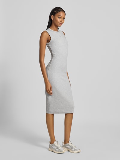 Calvin Klein Jeans Midi-jurk met logobadge Lichtgrijs gemêleerd - 1