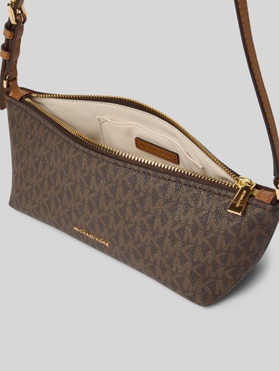 Produktfoto, Handtasche mit Logo-Muster Modell 'LAILA' von MICHAEL Michael Kors, brązowe odcienie, wzór na całej powierzchni, Główna przegroda z zamkiem błyskawicznym, pasek na ramię, Szerokość w rozmiarze 1: 28 cm, Długość w rozmiarze 1: 11 cm, Głębokość w rozmiarze 1: 9 cm, Długość paska na ramię w rozmiarze 1: 74 cm