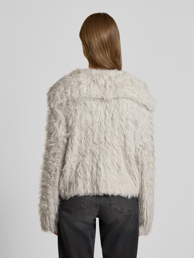 Guess Strickjacke aus Effektgarn Modell 'LARA FUZ RIB CARDIGAN' Stein 5