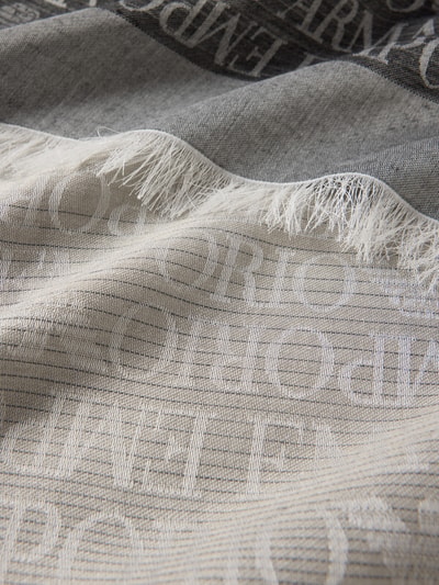 Produktfoto, Schal aus Modal-Mix mit Fransen von Emporio Armani, rechteckig, Allover-Look in Grau-Beige, weiche Textur, sichtbare Fransen