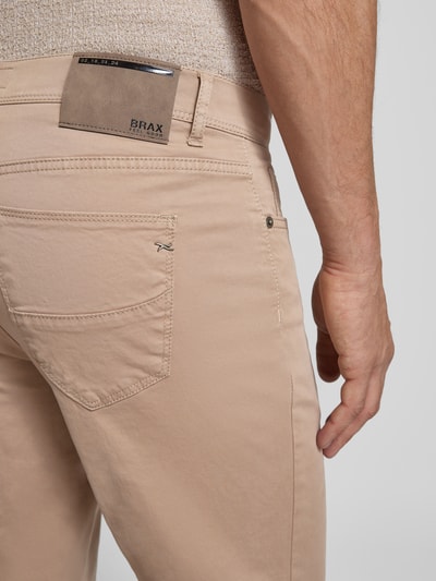 Brax Hose mit Label-Patch Modell 'Cadiz' Beige 3