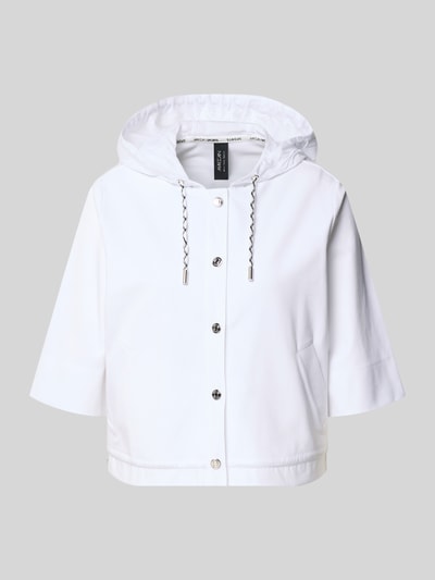 Produktfoto, Regular Fit Jacke mit Kapuze von Marc Cain aus weißem Baumwoll-Mix, Halbarm, Kapuze mit Tunnelzug, Eingrifftaschen, Knopfleiste