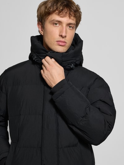 Tommy Jeans Relaxed Fit Daunenmantel mit Kapuze Black 3