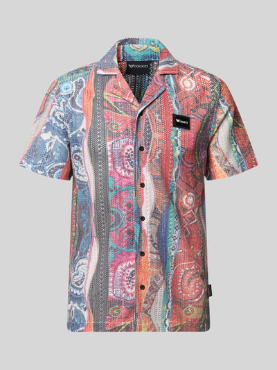 Produktfoto, Slim Fit Freizeithemd in Strick-Optik Modell 'resort' von COLUCCI, wzorzysty materiałowy miks z bawełną, krój slim fit, kolorowy nadruk, design z krótkim rękawem, kołnierz rewers, pełna lista guzików, długość tyłu w rozmiarze M: 71 cm, szerokość w rozmiarze M: 46 cm, długość rękawa w rozmiarze M: 11 cm.