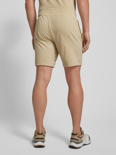 HUGO Regular Fit Shorts mit Label-Print Sand 5