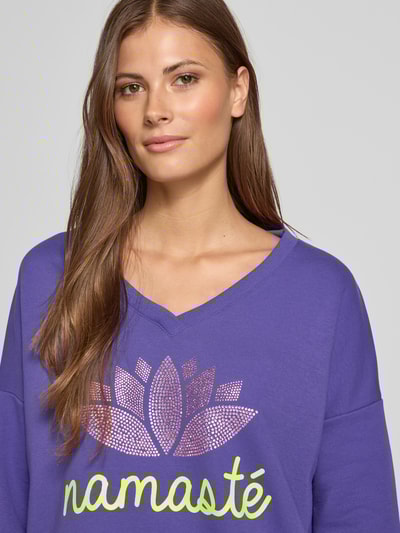 miss goodlife Bluza o kroju relaxed fit z dekoltem w serek Fioletowy 3