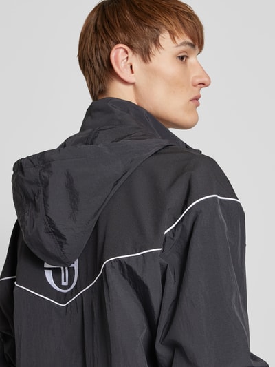 SERGIO TACCHINI Trainingsjack met opstaande kraag, model 'ISPICA' Zwart - 3