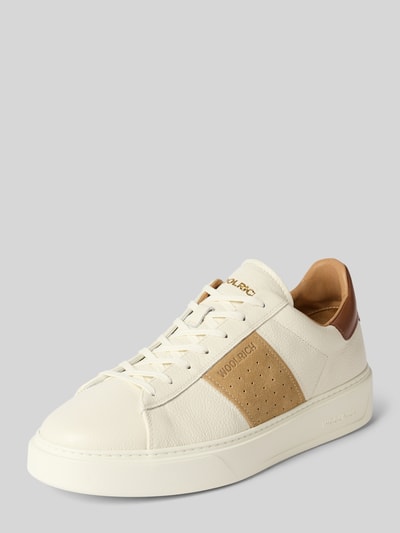 Produktfoto, Sneaker aus Leder mit Schnürung von Woolrich in Beige und Braun mit Label-Details, abgerundete Spitze, Absatzhöhe 4 cm, Schafthöhe 5 cm, Schaftweite 6 cm