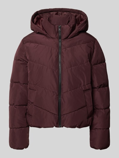 Produktfoto, Regular Fit Steppjacke mit Kapuze Modell 'CLAIR' von ONLY, Damen Steppjacke in Dunkelrot mit sichtbarer Steppung, glatte Textur.