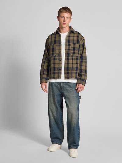 REVIEW Regular fit vrijetijdsoverhemd met borstzakken Olijfgroen - 1