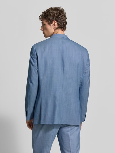 Męski model nosi Slim Fit 2-Knopf-Sakko mit Pattentaschen Modell 'Grant' von Pierre Cardin, mieszanka żywej wełny, kołnierz z połami, kieszenie z patką, długość tyłu w rozmiarze 50: 74 cm, szerokość ramion w rozmiarze 50: 47 cm, długość rękawów w rozmiarze 50: 64 cm, jasnoniebieski, gładka faktura, całkowity widok z tyłu