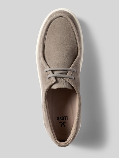 Produktfoto, buty sznurowane ze skóry model 'METRO' od Lloyd w kolorze beżowym, zaokrąglony czubek, gumowa podeszwa, wysokość obcasa w rozmiarze 44: 4 cm, wysokość cholewki w rozmiarze 44: 7 cm, szerokość w rozmiarze 44: 6 cm, gładka tekstura