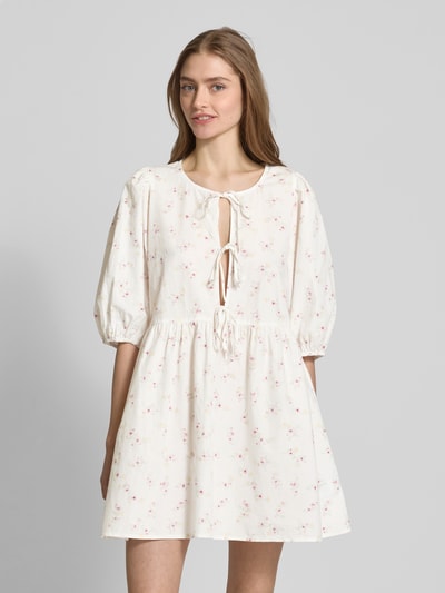 Gina Tricot Minikleid mit Schnürverschluss Weiss 4