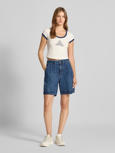 Calvin Klein Jeans Cropped T-Shirt mit Rundhalsausschnitt Ecru 1