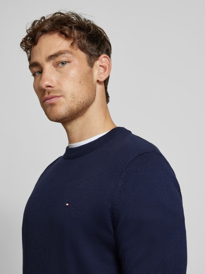 Tommy Hilfiger Sweter z dzianiny z wyhaftowanym logo model ‘PIMA’ Granatowy 3