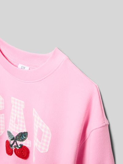 Produktfoto, Sweatshirt mit Motiv-Stitching von GAP, pink, Baumwoll-Mix, Loose-Fit, gerippter Rundhalsausschnitt, Logo-Print, Paillettenbesatz