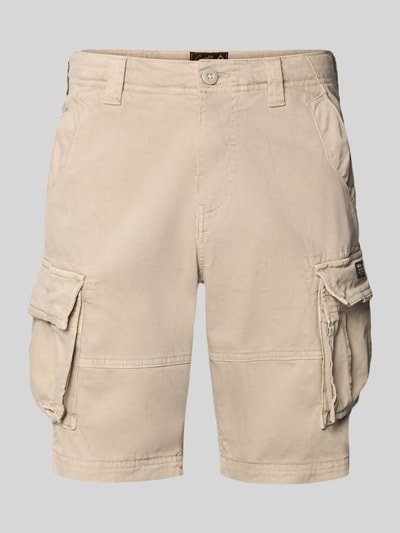 Produktfoto, Straight Fit Shorts mit Cargo-Taschen Modell 'Core' von Superdry in Beige, Baumwollmix, sichtbare Knopf- und Reißverschluss, seitliche Cargo- und Gesäßtaschen, klare Nähte und glatte Textur, Shorts für Herren