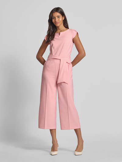 Betty Barclay Jumpsuit mit Bindegürtel und Serafino-Ausschnitt Pink 1