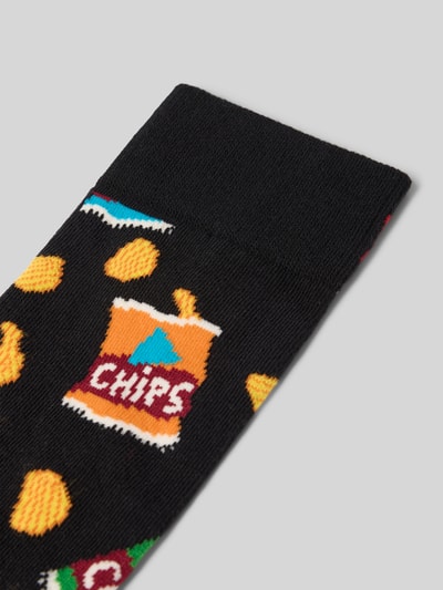 Produktfoto, Socken aus Baumwoll-Mix Modell 'CHIPS BAG' von Happy Socks, buntes Muster mit Chips und Label-Print, elastisches Rippbündchen, Herren Socken