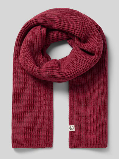 Produktfoto, Schal aus Viskose-Mix Modell 'Galine Rachelle Icon' von MSCH Copenhagen, gestrickte Textur, rechteckige Form, Label-Patch, bordeauxrot, Damen Schal, 40 cm breit