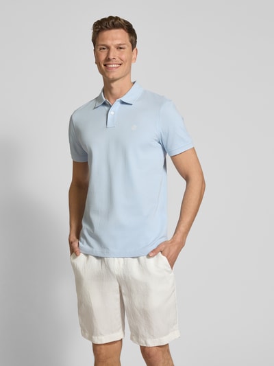 MCNEAL Regular Fit Poloshirt mit Knopfleiste und Label-Stitching Hellblau 4