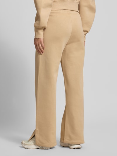 Nike Wide Leg Sweatpants mit Logo Modell 'Phoenix' Beige 5