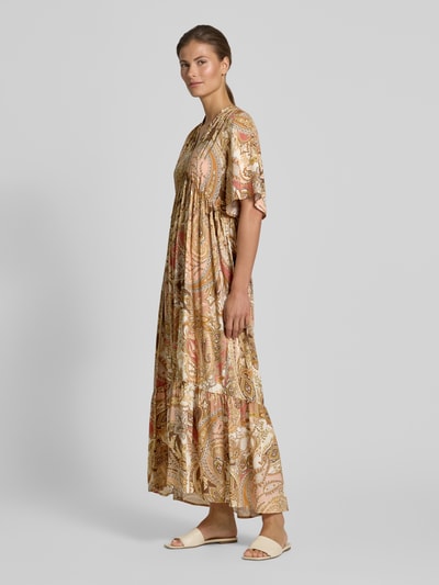 monari Maxikleid aus Viskose mit Tunikakragen Camel 1