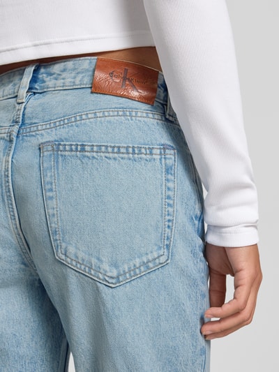 Calvin Klein Jeans Straight fit jeans met labeldetail Lichtblauw - 3